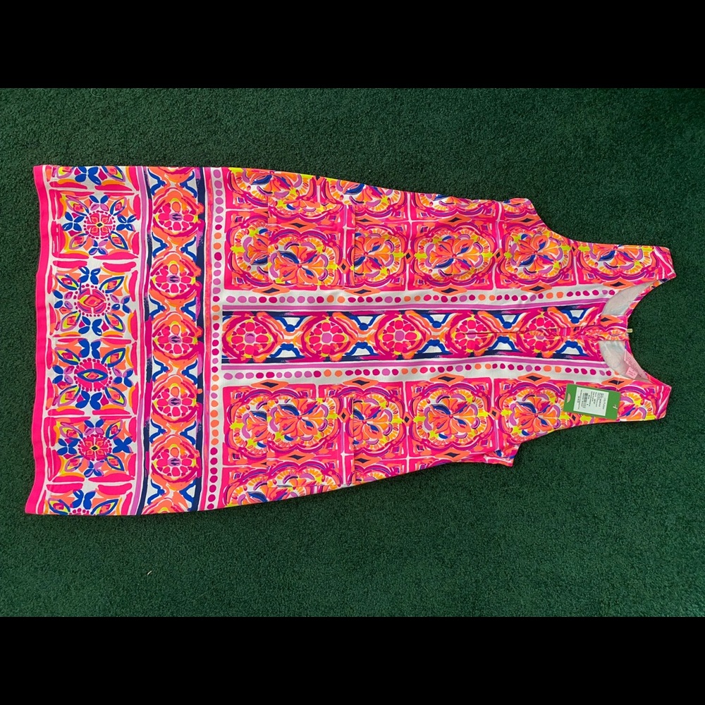 Lilly Pulitzer dress zipper back  size 6 NWT. Never worn.